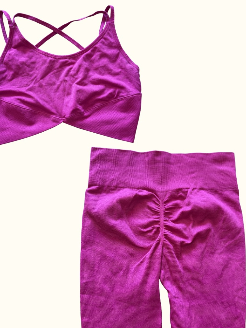 Women’s Pink Seamless Activewear Set Size Medium Scrunch Butt Leggings Sports Br